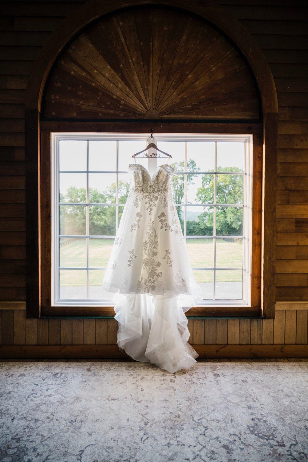 carousel-hero-element image-11