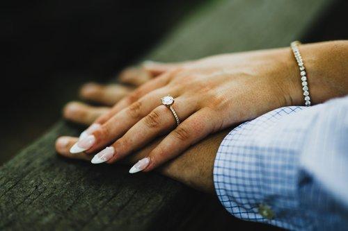 mobile - carousel-hero-element image-0