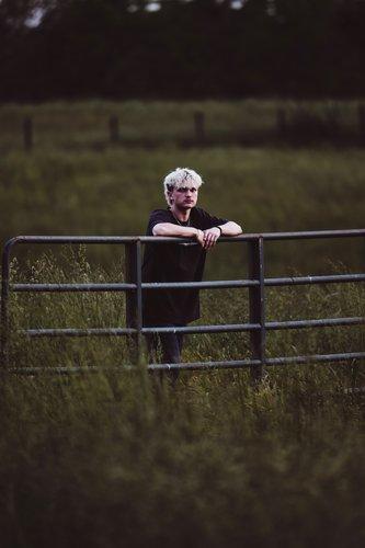 mobile - carousel-hero-element image-4