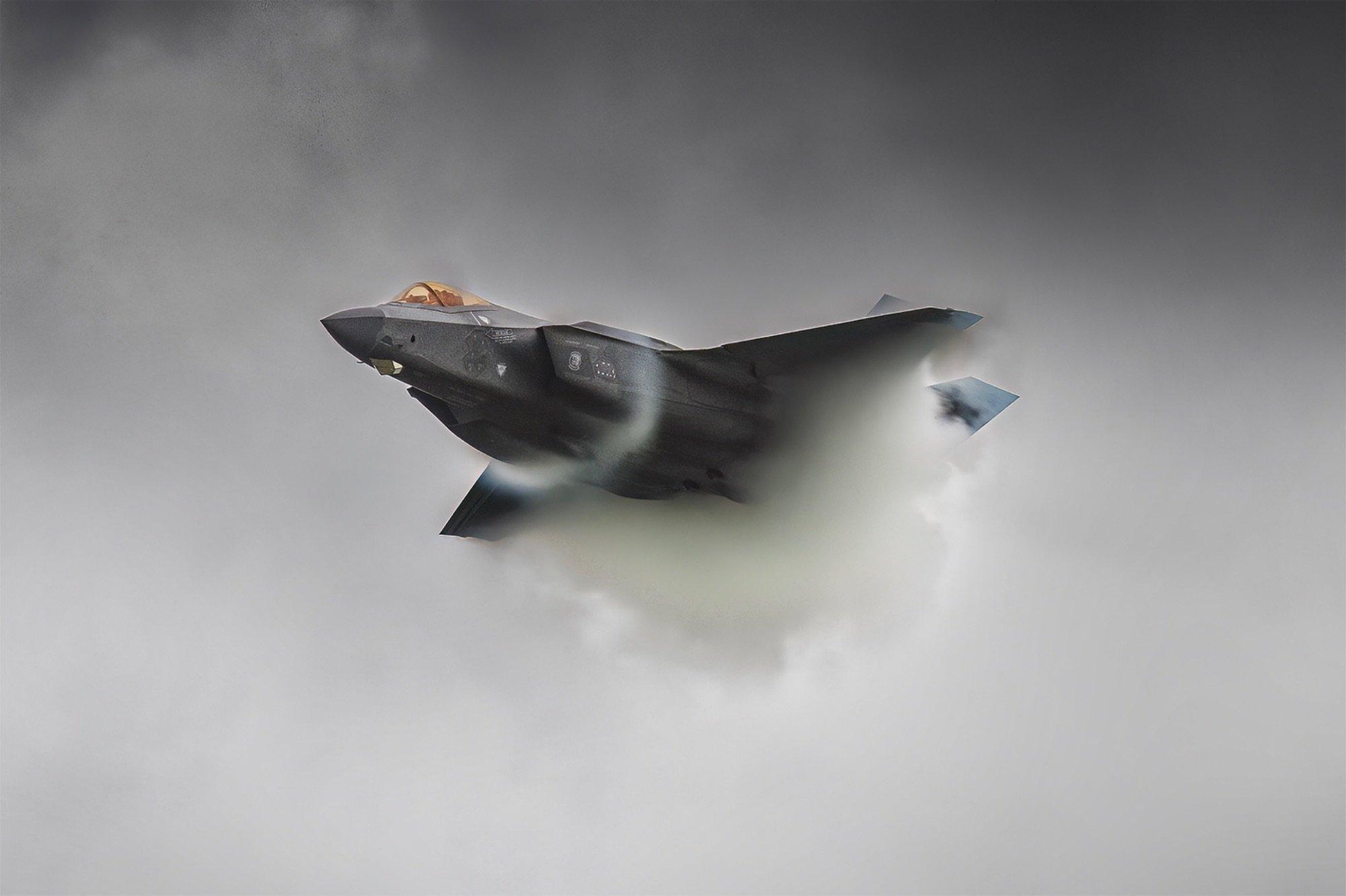 carousel-hero-element image-6