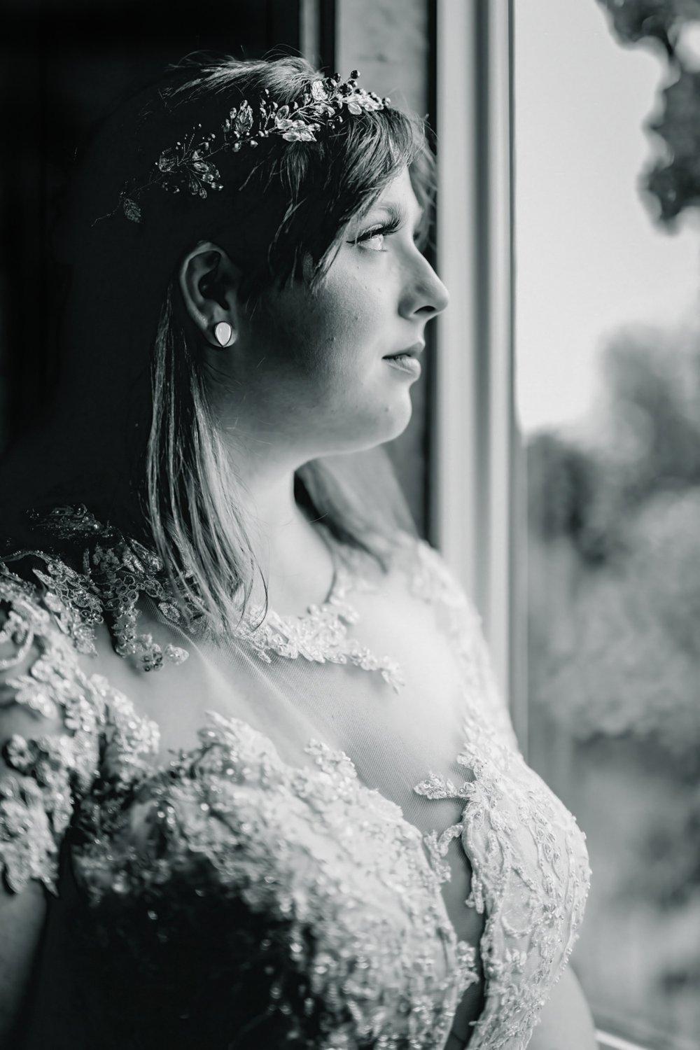 carousel-hero-element image-1