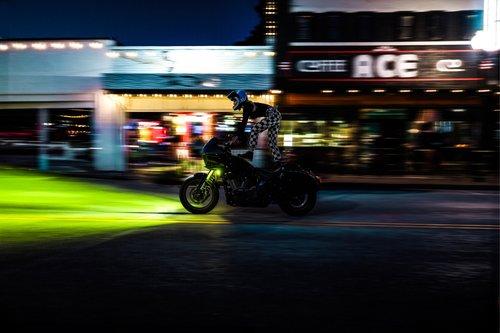 mobile - carousel-hero-element image-0