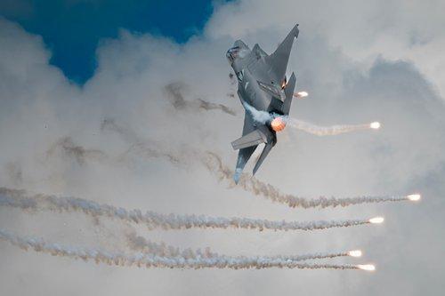 mobile - carousel-hero-element image-13