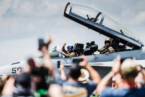 mobile - carousel-hero-element image-7